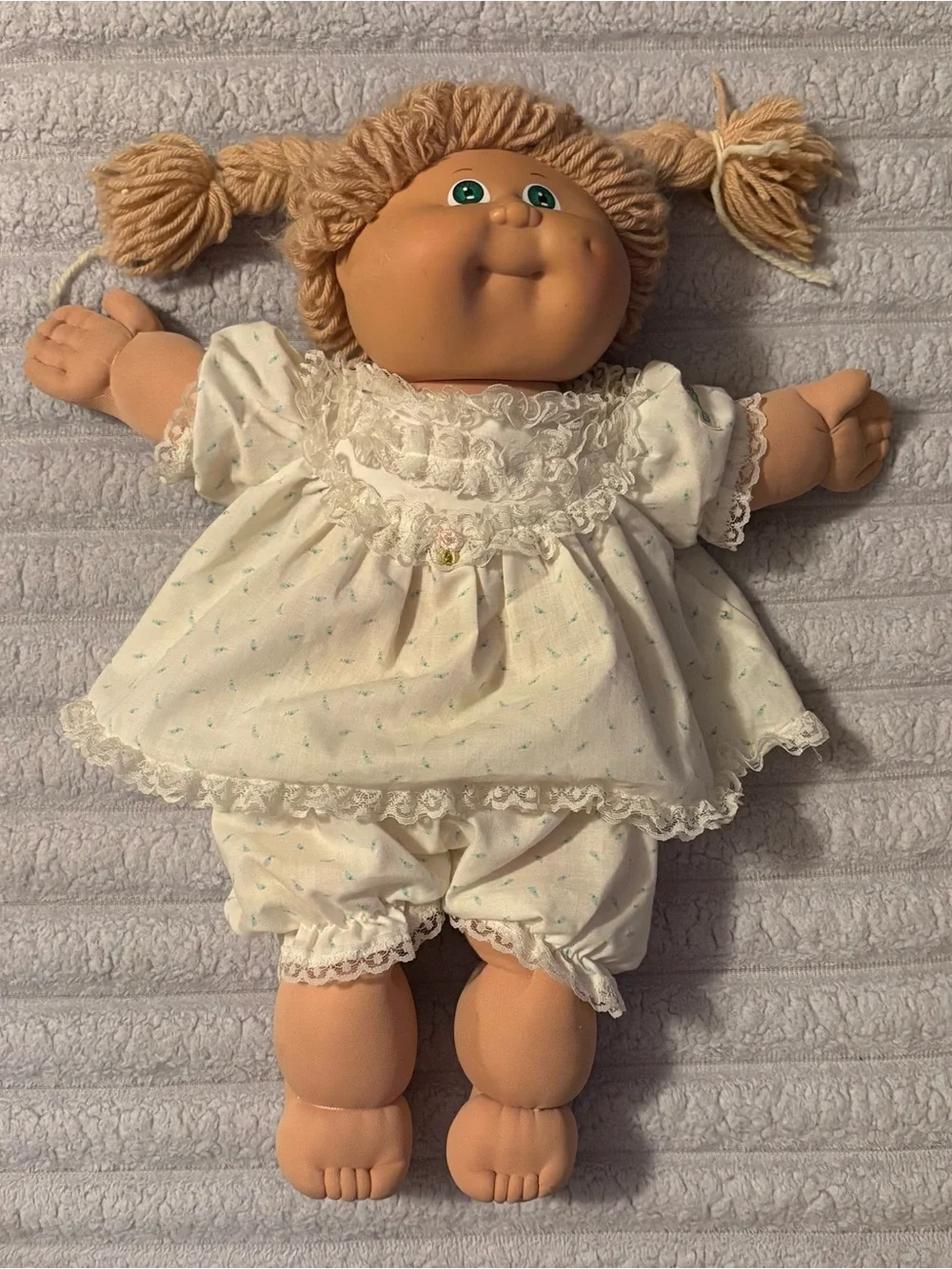 Vintage 1985 Cabbage Patch Kids Doll